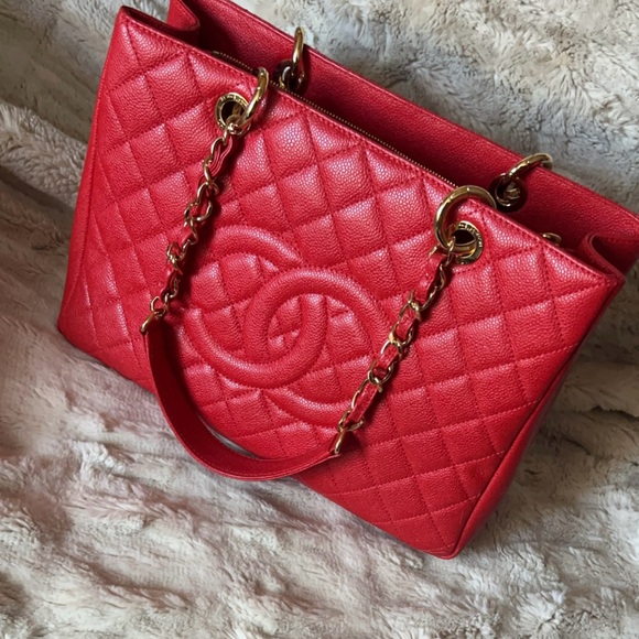 Chanel | Red Caviar Quilted Matalasse Grand Shopping Leather Tote Bag - Picture 1 of 16